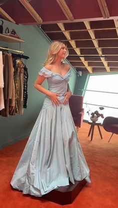 Bridgeton Dresses, Vintage Galliano, Pretty Dresses Casual, Prom Inspiration, Runway Fashion Couture, Vintage Christian Dior, Pretty Prom Dresses, Darling Dress, Grad Dresses