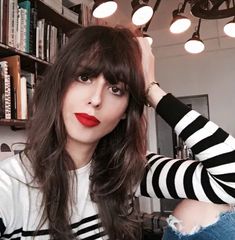 French Girl Hair, Perfect Red Lipstick, Best Red Lipstick, Wear Red Lipstick, French Beauty, The Beauty Department, French Girls