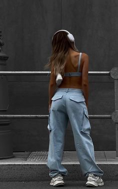 Ig Picture Ideas, Clean Girl Look, Tulum Outfits, Casual Fall Fashion, Blue Aesthetics, Edgy Outfit, Clean Fashion, Summer Picture Poses, Fashion Drawing Sketches