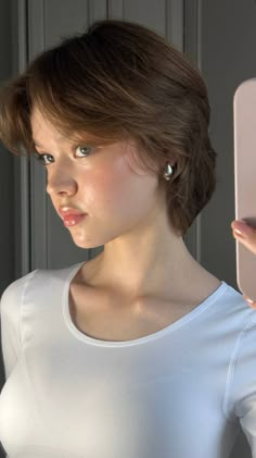 Diana Haircut, Feminine Short Hair, Ulzzang Short Hair, Feminine Hairstyles, Short Hair Tomboy, Really Short Hair, Bangs With Medium Hair, Hair Inspiration Short, Haircut Inspiration