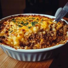 Introduction This Cheesy Ground Beef and Rice Casserole is a perfect choice when you’re craving a hearty, comforting meal. Combining tender ground beef, flavorful rice, and melted cheese, this dish is both satisfying and easy to make. With ingredients that are likely already in your pantry, it’s ideal for weeknight dinners or meal prep. Get Ground Beef And Rice Casserole, Cheesy Ground Beef And Rice, Beef And Rice Casserole, Cheeseburger Meatloaf, Baked Meatloaf, Cheesy Ground Beef, Flavorful Rice, Crockpot Meatloaf, Ground Beef And Rice