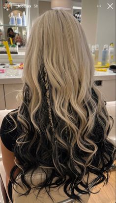 Black Extensions Blonde Hair, Platinum Extensions On Dark Hair, Blond Black Highlights, Blonde Hair With Black Highlights Y2k, Vertical Split Dyed Hair, Platinum Blonde Under Black Hair, Blonde Hair And Black Underneath, Blonde Hair With Red Balayage, Black Tip Hair Blonde