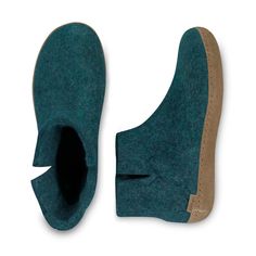 Rubber Sole Boots, Boot Slippers, Felt Boots, Slip On Slippers, Best Slippers, Wool Slippers, Felted Slippers, Finding My Style, Rubber Boot