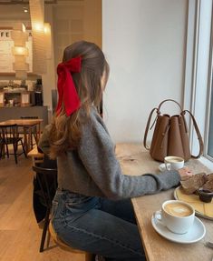 ~Autumn aesthetic Instagram Autumn Photos, Red Bow Outfit, December Outfits, Red Hair Bow, Mode Abaya, Paris Outfits, Causual Outfits, Brunch Outfit