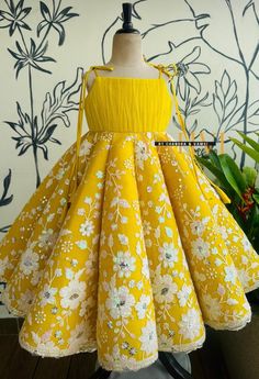 Family Same Dress Indian Wedding, Long Frock Designs For Kids, Kids Long Frocks Design Latest, Floral Frocks For Kids, Kids Frocks Design Traditional Indian, Mom And Daughter Long Frocks, Long Frocks For Kids, Yellow Frocks For Kids, Jumpsuit Outfit Ideas