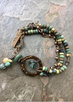 Czech Beads Jewelry, Diy Leather Bracelet, Earthy Jewelry, Artisan Bracelets, Vintage Jewelry Art, Beads Bracelet Design, Bohemian Bracelets, Boho Bracelet, Bracelet Boho