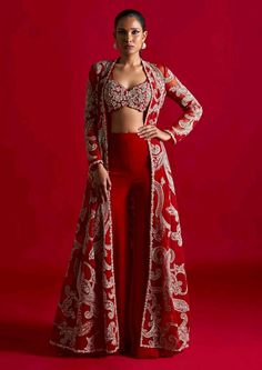 Bhumika Sharma, Jaal Embroidery, Inai Pengantin, Embroidered Bustier, Baju Kahwin, Trendy Outfits Indian, Diwali Outfits, Gaun Fashion, Traditional Indian Dress