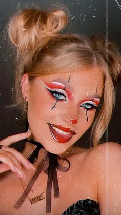 Clowns For Halloween, Clown Faces Makeup, Cute Halloween Clown Makeup, Fun Makeup Halloween Costumes, Glam Clown Costume, Glam Halloween Makeup Looks, Easy Halloween Makeup Looks For Women, Beautiful Clown Makeup, Cute Clown Hairstyles