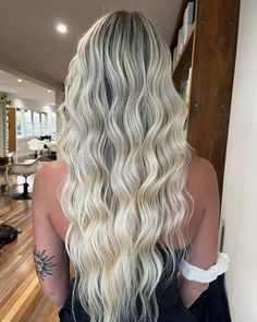 Beach Blonde Highlights, Beachy Blonde Hair, Bday Hair, Blonde Hair Inspo, Blonde Highlights On Dark Hair, Sun Kissed Hair, Beachy Hair, Hair Styles Ideas, Color Balayage