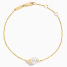 Premium Akoya Cultured Pearl Bracelet (7mm) - 14K Yellow Gold. Both classic and elegant, this bracelet features a lustrous Akoya cultured pearl held on a delicate cable chain. The length of the bracelet can be adjusted from 6 to 7 inches to suit individual preference. Office Jewelry, Cultured Pearl Bracelet, Women Office, Bridesmaid Bracelet, Rose Gold Metal, Natural Pearl, Yellow Gold Chain, Ring Metal, Jewelry Unique