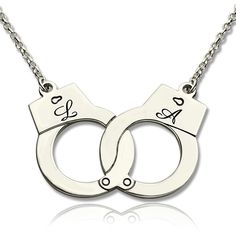 Handcuff Jewelry, Bff Ideas, Handcuff Necklace, Wallpaper Ocean, Initial Necklace Silver, Bff Jewelry, Puzzle Jewelry, Bff Necklaces, Lovers Necklace