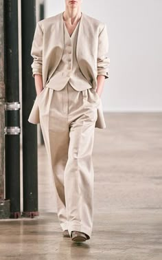 Wide Leg Linen Pants, Menswear Inspired, Moda Operandi, Suits For Women, Work Outfit, Fashion Inspo Outfits, The Row, Chic Style, Normcore