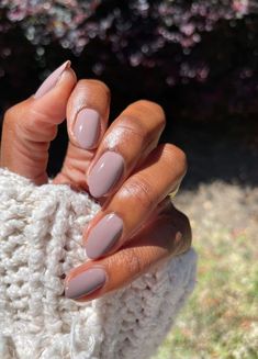 nail ideas, quiet luxury nails, autumn nails, fall nails, school nails, september nails Neutral Fall Nails, Taupe Nails, Sound Check, September Nails, Lavender Nails, Nude Nail Designs, Nail Colors Winter, Rose Nails, Target Style