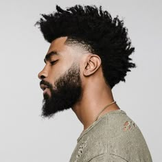 4c Men Hairstyles, Frizzy Haircut, Black Haircuts, Cabelo Black, Blowout Haircut, Black Haircut Styles, Black Men Beard Styles, Low Taper Fade Haircut, Haircuts Curly