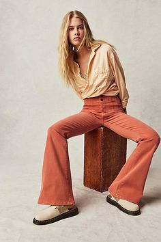 Brandy Fits, Apricot Brandy, Boho Winter Outfits, Winter Boho, All Jeans, Boho Chic Outfits, 1970s Fashion, Indie Fashion, Bohemian Clothes