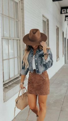 Mode Country, Country Concert Outfits, Chique Outfit, Fest Outfits, Country Style Outfits, Western Wear Outfits, Women Hats