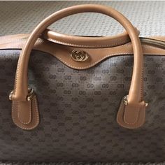 My Mom's Vintage Authentic Gucci Bag From The 90s!! Super Cute And Unique, This Bag Is In Great Condition! #Guccigang Vintage Gucci Bag, Gucci Vintage Bag, Gucci Bags, The 90s, Vintage Gucci, Gucci Bag, Louis Vuitton Damier, Super Cute, Bag Lady