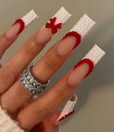 French Christmas Nails, Cute Christmas Nail Designs, Pink Black Nails, Beige Nails Design, Holiday Manicure, Long Square Nails, French Christmas, Cute Christmas Nails, Classy Acrylic Nails