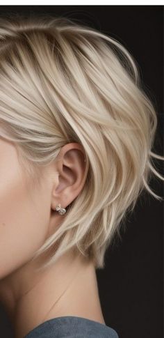 Short Super Blonde Hair, Long Cropped Hair, Short Choppy Blonde Hairstyles, Grey Hair Inspiration Short Hairstyles, Haircut For Short Neck, Short Hair Tucked Behind Ears, Short Hair Styles For Thick Hair Women, Blond Pixie Haircut, Super Short Bob Hairstyles