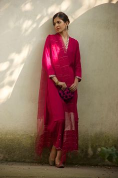 Pink Salwar Suit, Pink Salwar Kameez, Indian Designer Suits, Salwar Designs, Good Earth, Indian Look, Casual Indian Fashion, Kurta Designs Women