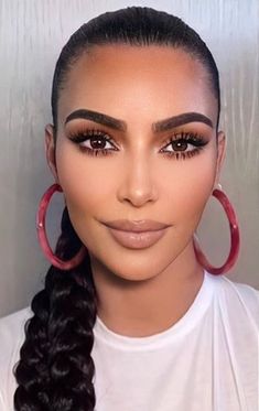 Kim Kardashian Makeup Looks, Kim Kardashian Makeup Tutorial, Kardashian Makeup, Kardashian Beauty, Kim Kardashian Makeup, Kim Kardashian Hair, Natural Glam Makeup, Celebrity Makeup Looks, Glamour Makeup