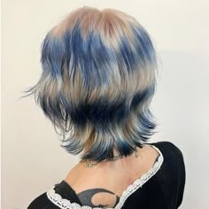 Styles For Short Layered Hair, Angel Ring Hair Dye, Back Of Short Hair, White Short Hair, Short Hair Inspo, Y2k Hair, Hair Dye Ideas