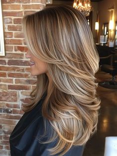 Different Tones Of Blonde Highlights, Fall Hair Color Ideas For Light Brown Hair, Blonde Balayage With Caramel Highlights, Good Blonde Highlights, Caramel Blonde With Highlights, Blonde And Brunette Highlights, Melted Blonde Hair Balayage, Fall Hair For Cool Skin Tones, Balayage Hair Caramel Blonde