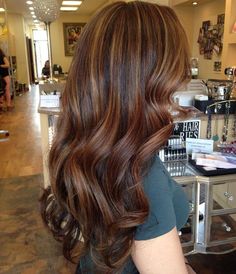 #hair #inspo #highlights #aesthetic Dark And Light Brown Hair, Blowout Waves, Light Brown Hair With Highlights, Brown Auburn Hair, Best Hair Color Ideas, Cinnamon Hair, Rambut Brunette, Highlights Ideas, Best Hair Color