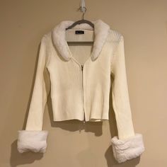 Shein White And Cream Zipped Sweater With Removable Fur Trim Size L Never Worn Before White Zip Fly Outerwear For Winter, White Fitted Outerwear With Zipper Closure, Fitted White Outerwear With Zipper Closure, Zipped Sweater, White Cardigan Sweater, Affordable Outfits, Sweater With Zipper, Bday Wishlist, Grad Pictures