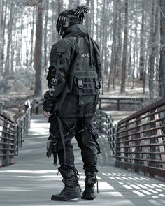 Tacital techwear outfit Tactical Wear Aesthetic, Futurism Clothing, Cyberpunk Outfit, Streetwear Cyberpunk, Futuristic Clothing, Cyberpunk Clothing, Techwear Jacket