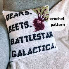 a crochet pattern for a pillow with the words paris, pets, battlestar galactic on it