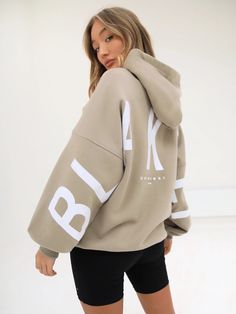 Our most popular womens jumper now in a hoodie. Featuring an oversized fit and created with super soft cotton for the ultimate indulgence, our signature oversize Blakely branding on the back is sure to stand out from the crowd. Oversized Jumper, Update Your Wardrobe, Gloria Vanderbilt, Print Models, Oversized Hoodie, Oversized Silhouette, Short Leggings, Winter 2024