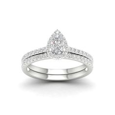 a pear shaped diamond engagement ring set