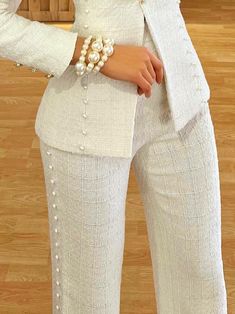 Old Money Straight Leg Textured Pants Chic Pant Suits For Women, Graduation Suits For Women, White Party Attire, Preppy Chic Outfits, Graduation Suits, Pant Suits For Women, African Suit, White Pants Outfit, Women Church Suits