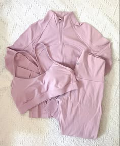 Lululemon Pink Outfit, Pink Sports Aesthetic, Pink Pilates Princess Lululemon, Pink Lululemon Activewear For Workout, Girly Workout Outfits, Pink Lifestyle Aesthetic, Aesthetic Gym Fits, Pink Gym Set Aesthetic, Lululemon Pink Workout Activewear