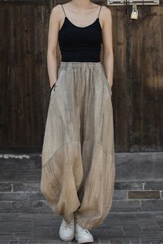 Features: Expertly crafted with a blend of soft cotton and linen, these elegant cargo pants offer ultimate comfort and style. Designed with an elastic waist for a perfect fit, these loose-fitting trousers provide a vintage look with a modern twist. Perfect for yoga or casual outings, they offer a relaxed and chic vibe. Baggy Cargo Pants, Prom Dress Shopping, Short Mini Dress, Long Sleeve Bodycon Dress, Going Out Dresses, Shop Swimwear, Birthday Dresses, Floral Print Dress, Guest Dresses