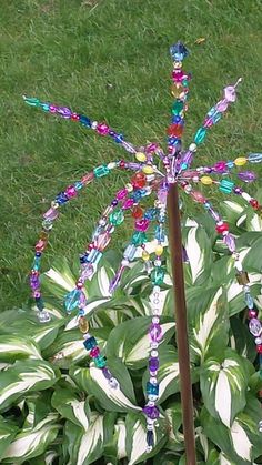 100 Summer Crafts for Adults to Make and Sell from Home - Hike n Dip Carillons Diy, Glassware Garden Art, Yard Art Crafts, Glass Bead Crafts, Back Garden Design, Outdoor Crafts, Glass Garden Art, Garden Crafts Diy