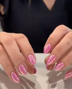 Pink Crome Nails Short, Pink Metallic Almond Nails, Pink Nails With Pink Chrome, Pink Metalic Nails Ideas, Spring Break Night Out Outfit, Colour Chrome Nails, Pink Formal Nails, Pink Disco Nails, Neon Pink Chrome Nails