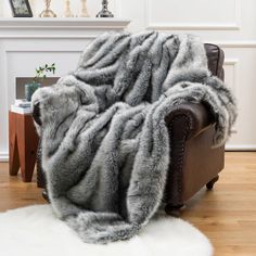 45014238920952|45014238953720|45014239412472 Fake Fur Blanket, White Husky, White Throw Blanket, Faux Fur Throw Blanket, Faux Fur Blanket, Fur Throw Blanket, Fur Blanket, Gray Blanket, White Blanket