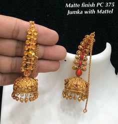 #temple collection jewellry available at Arshi's..for bookings whatsapp on 9486115312. worldwide shipping #onegramgold. Camilla Rose, Rose Gold Jewelry Set, Gold Jewelry Set, Gold Jhumka, Gold Temple Jewellery, Gold Jhumka Earrings, Creative Design Studio, Gold Jewellry, Antique Gold Jewelry Indian