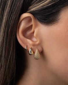 Meet your new favorite statement studs! These 14k gold woven teardrop earrings are all about bold texture and bubbly vibes. Their curvaceous, mini woven design adds a luxe, tactile feel that elevates any look, from a strapless gown to a classic white tee. Effortless, feminine, and a trendy must-have for the fashion-forward woman—get ready to steal the spotlight! Size: Approx. 9.5mm(W) x 16.4mm(H) Total Weight: Approx. 3.2 grams (per pair) Standard Production: 3-5 business days Rush Order Product Necklace Guide, Strapless Gown, Disc Necklace, Woven Design, Earring Sale, Wedding Wear, White Tee, Personalized Necklace, Teardrop Earrings