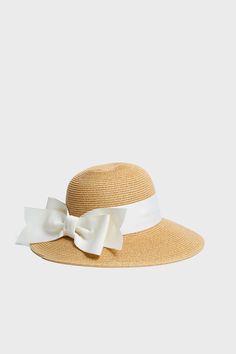 Exclusive Cream Packable Wide Bow Sunhat Big Straw Hat, Rural Japan, Beach Hats For Women, Womens Straw Hats, Bday List, Cattle Ranch, Traditional Family, Thrift Inspo, Classic Feminine