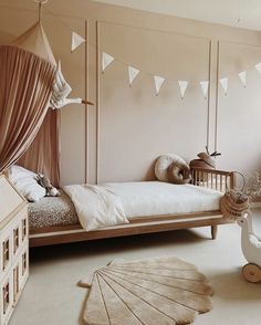 Prachtige meisjeskamer Big Kid Bedroom, Nursery Decor Inspiration, Pretty Bedroom, Toddler Bedrooms, Big Girl Rooms, Baby Bedroom, Kids Room Design, Shop The Look