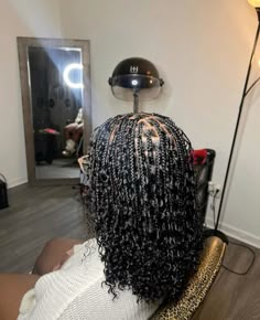 Shoulder Length Knotless, Boho Knotless Braids Shoulder Length, Knotless Braids Shoulder Length, Braided Hairstyles Shoulder Length, Shoulder Length Boho Braids, Hairstyles For Black Women Natural Hair, Retro Braids, Short Bohemian Knotless Braids, Shoulder Length Braids