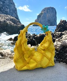 Chanel Beach Bag, Claw Hair Clip, Hawaiian Plumeria, Expensive Bag, Women's Hair Accessories, Chanel Purse, Luxury Purses, Pretty Bags, Cute Purses