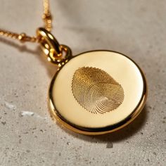 Gold Jewelry Ideas For Women, Arabic Necklace Design, Gold Locket Design For Men, Jewelry Design Necklace Gold, Stack Rings Wedding, Couple Jewelry Necklaces, Pendent For Men, Baby Gold Jewellery, Fingerprint Keepsake