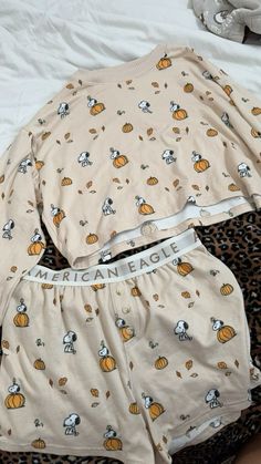 Halloween Pjs Aesthetic, Fall Pajamas Aesthetic, Autumn Pyjamas Aesthetic, Aesthetic Halloween Pajamas, Snoopy Halloween Pajamas, Casual Halloween Outfits, Sleeping Dress, Pajamas All Day, Cute Pjs