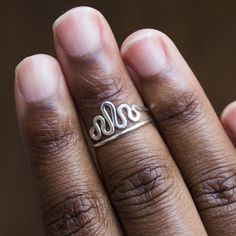 Silver Midi Ring Above Knuckle Sterling Silver Ring by BuildaStack Knuckle Rings Gold, Mid Finger, Midi Rings Gold, Midi Rings Silver, Princess Ring, Knuckle Ring, Midi Ring, Knuckle Rings, Midi Rings