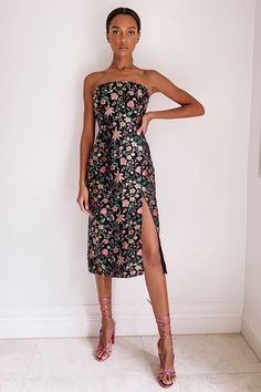 Black Satin Midi Dress, Cute Cocktail Dresses, Midi Dress Formal, Brocade Dresses, Strapless Midi Dress, Cocktail Attire, Purple And Yellow, Floral Jacquard