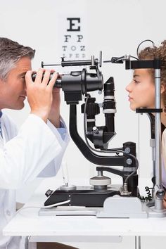 Optician Training, Me Highlight Cover Instagram Aesthetic, Laser Eye Surgery, Laser Eye, Medical Photos, Vision Eye, Alone Photography